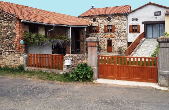 Large cottage "Chez Marinette" sleeps 15