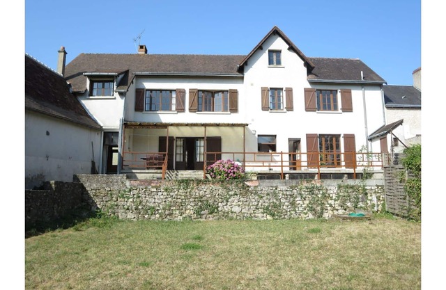 Large country house for 4 people by the river