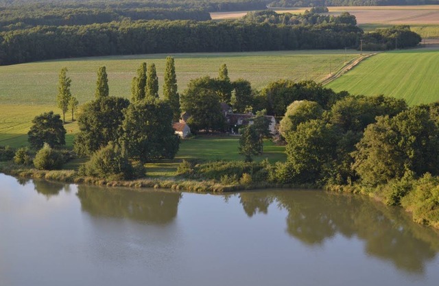 Large estate - heated swimming pool - Loire Valley near Beauval zoo