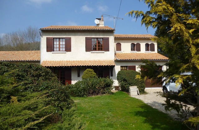 Large family home in the center of the Dordogne department