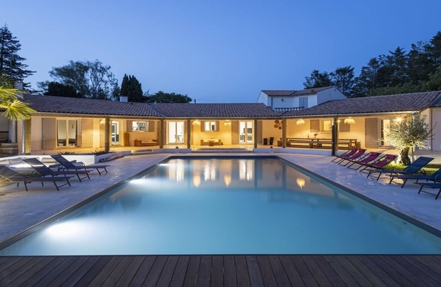 Large villa with pool in Charente-Maritime