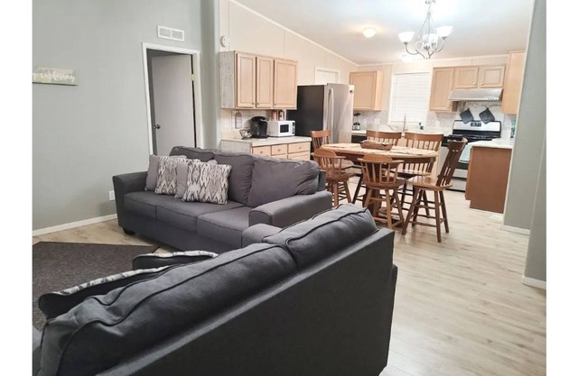 Large Home- Near Quartzsite and Colorado River