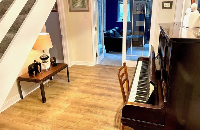 Large Home Near Soho Farmhouse, Blenheim Palace and Oxford