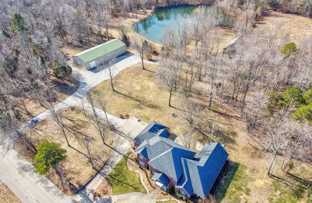 Large Home Sleeps 24 in Santa Claus 5 Mins from Holiday World with a Game Room
