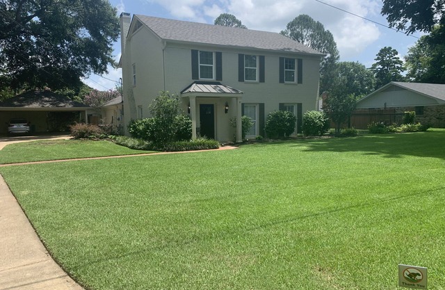 Large home with in ground pool and hot tub. Four block walk to downtown fun.