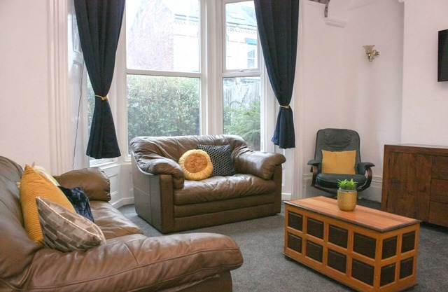 Large House In Prime Location in Hartlepool