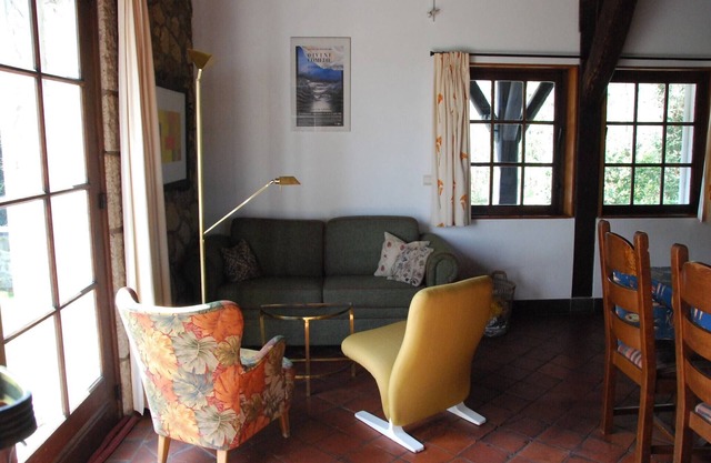Large hunting lodge with enormous beautiful garden