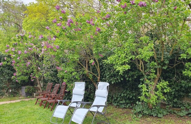 Large luxury duplex with garden 20 min from Paris