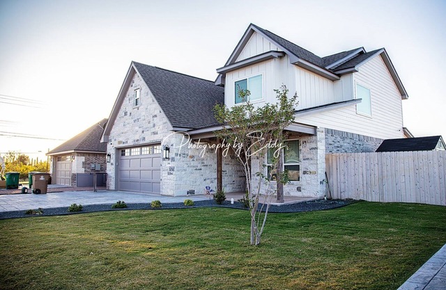 Large & Luxurious in Bentwood Country Club near Lake Nasworthy. 4 bdrm/2.5 bath