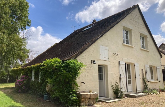 Large Perche house with wooded grounds and private pool - 6 bedrooms