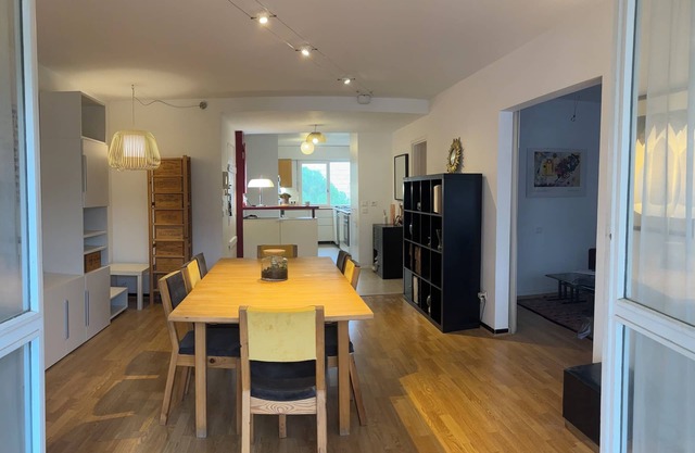 Large, quiet apartment close to the town center, ideal for families
