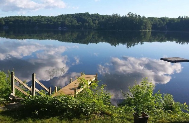Large Rustic Lakeside Cottage In Southern Maine, Family Friendly, Pets Welcome