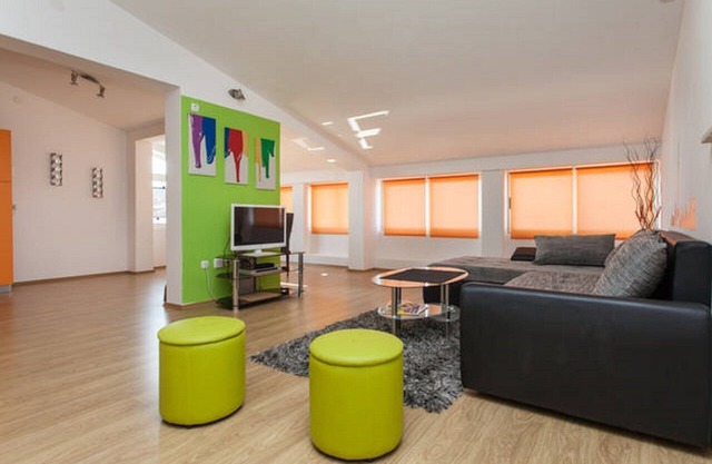 Large spacious apartment 2 (4 + 1)