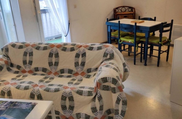 Large Studio Balcony Private Parking 2/3 persons Aulus les Bains 10 kms from Guzet