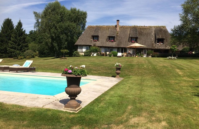 Large Thatched Cottage with Pool