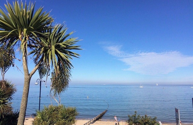Large Traditional Stone 3 Bedroom 1ST Floor Apartment On The Jurassic Coast.