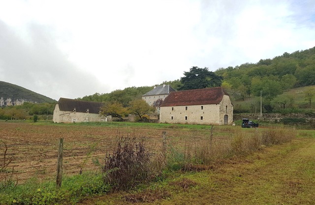 Large vacation home in the Lot in the heart of the Quercy regional park