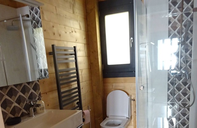 LARGE WOODEN CHALET AT THE FOOT OF THE PYRENEES