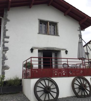 Larrondoa maison