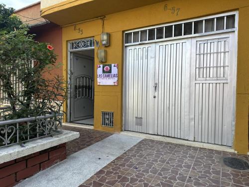 Las Camelias Apartahotel