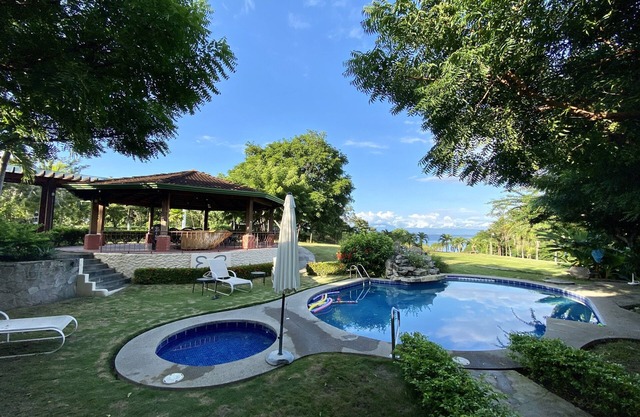 Las Mañanitas - Wonderful Oceanfront Villa and Beachfront Property!