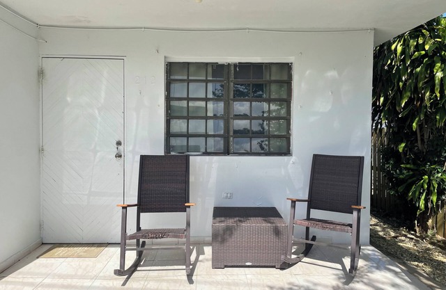 Las olas beach studios