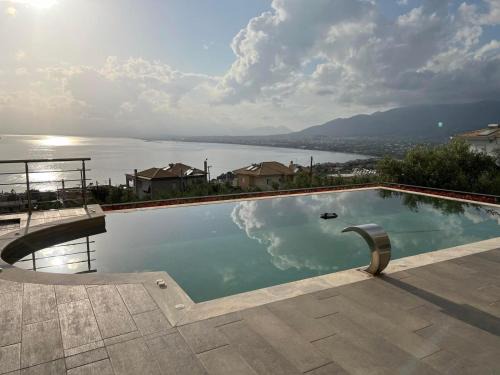 Las Vergas - Enjoy our swimming pool in Kalamata, Greece
