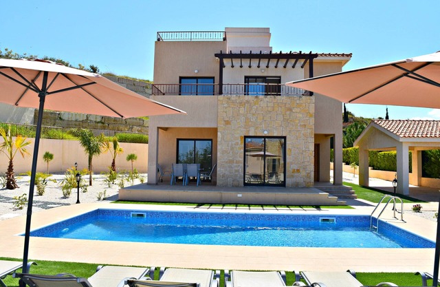 Latchi Beach Location - 4 Bedroom Luxury Villa - Private Pool -Amazing Sea Views
