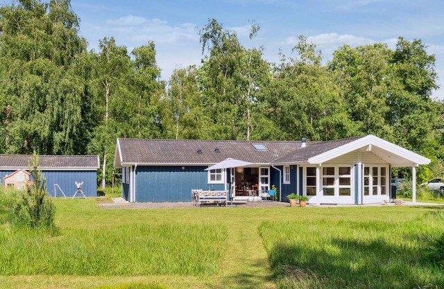 "Launo" - 1.1km to the inlet by Interhome