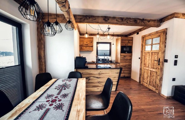 Laura Resort - Luxury Chalets z jacuzzi