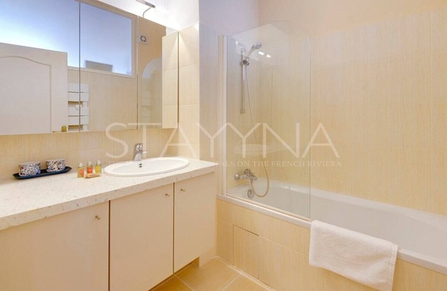 Lauren 2 bedroom apartment VRBO
