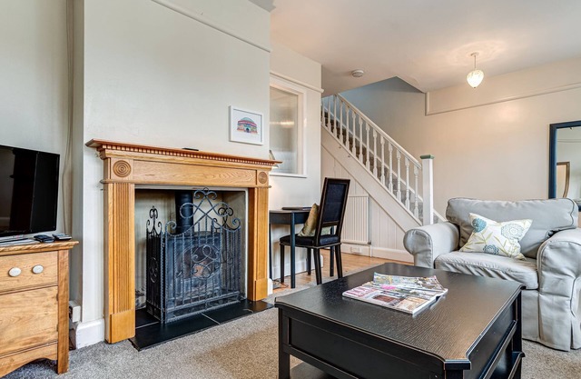 Lavender House | Oxford Holiday Let | 2 Bed & Sleeps 4