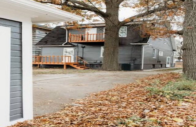 Lavish 2BR Lower Unit in Ferndale
