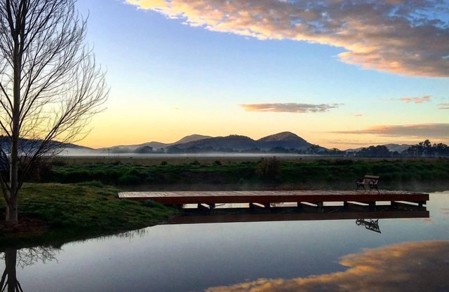 Lawson Farm Cottage - Charming farm stay