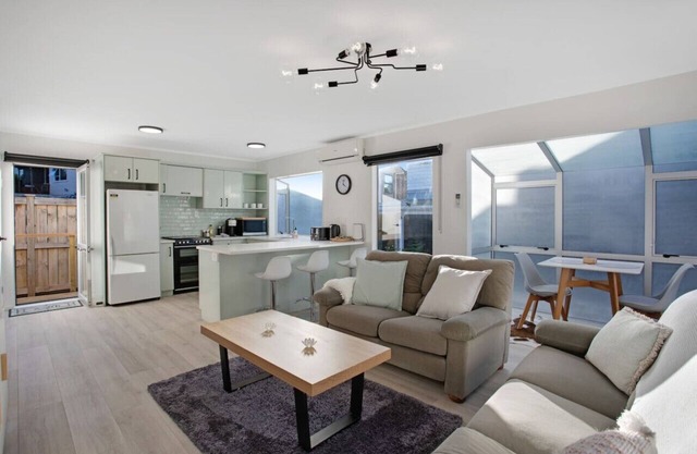 Lazy Daze Retreat with Parking and Wi-fi