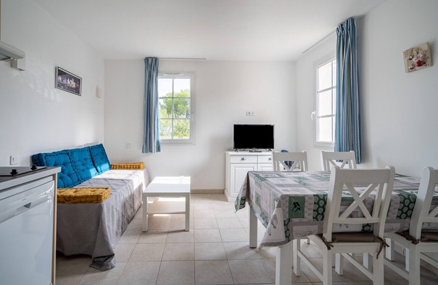 Le Balina - One Bedroom Apartment, Sleeps 4