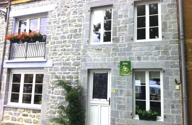 LE Banc Sous LES Tilleuls