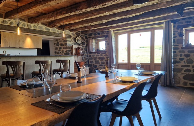 Le Buron de Laguiole, peaceful setting on the Aubrac plateau, near Laguiole