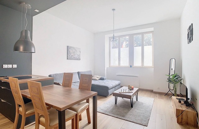 LE CÈDRE de JORI : 55m2, 2 bedrooms, downtown
