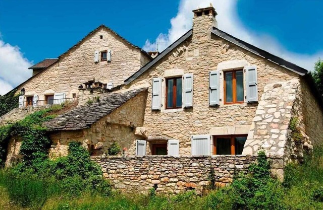 Le Clos Fleuri - Location 4 Pers à Saint Georges de Lévejac