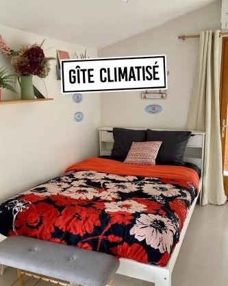 Le Clocher, Studio duplex avec clim