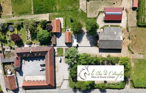 Le Clos de l'Angley Gîtes et Écurie