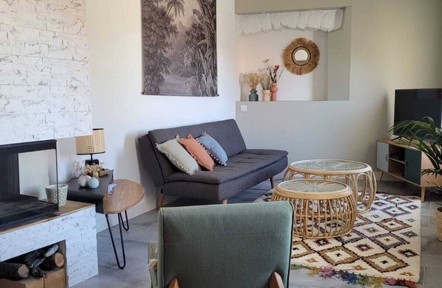 Le Clos de l'Amandier - Village house 10 minutes from the Avignon Festival
