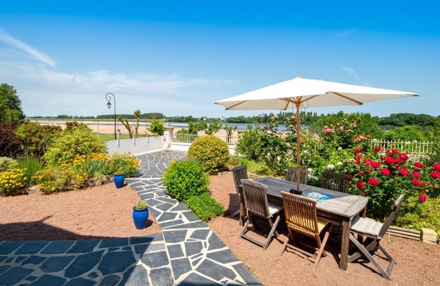 Le Clos Eugenie - Charmante maison avec jardin et vue sur la Loire