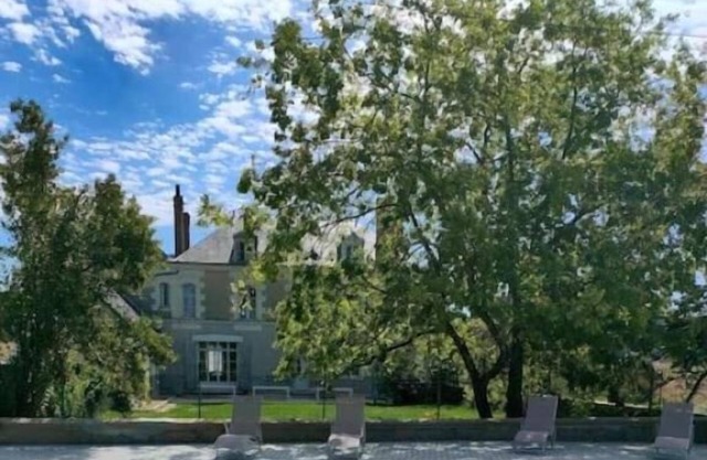 LE Domaine DU Bas-guéret Avec Salle DE Réception