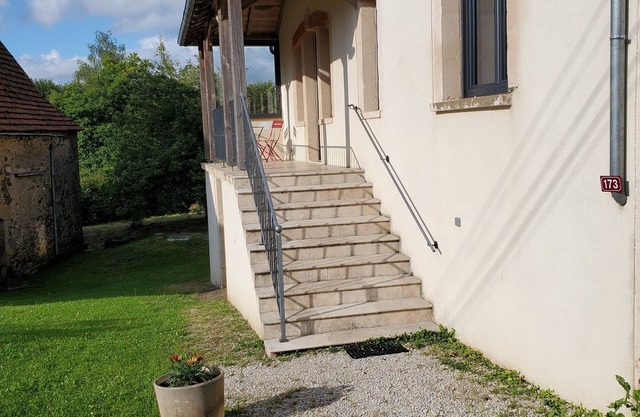 LE FOUR DE BÉTILLE, LOT (46) Large family home in quiet country setting