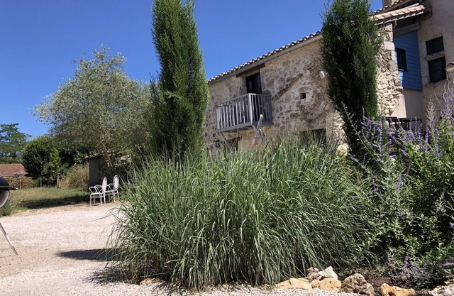 Le Gîte de la Maison des Chats The Cats Guesthouse