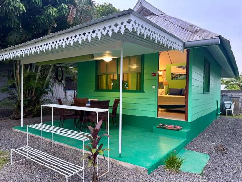« Le Green House » by Meri lodge Huahine