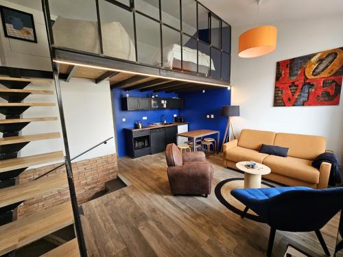 Le Loft de Genas - la Bastide, le Chalet, le Loft, le Mas, la Paillote