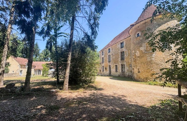 Le Manoir de Saint Ouen with heated indoor pool